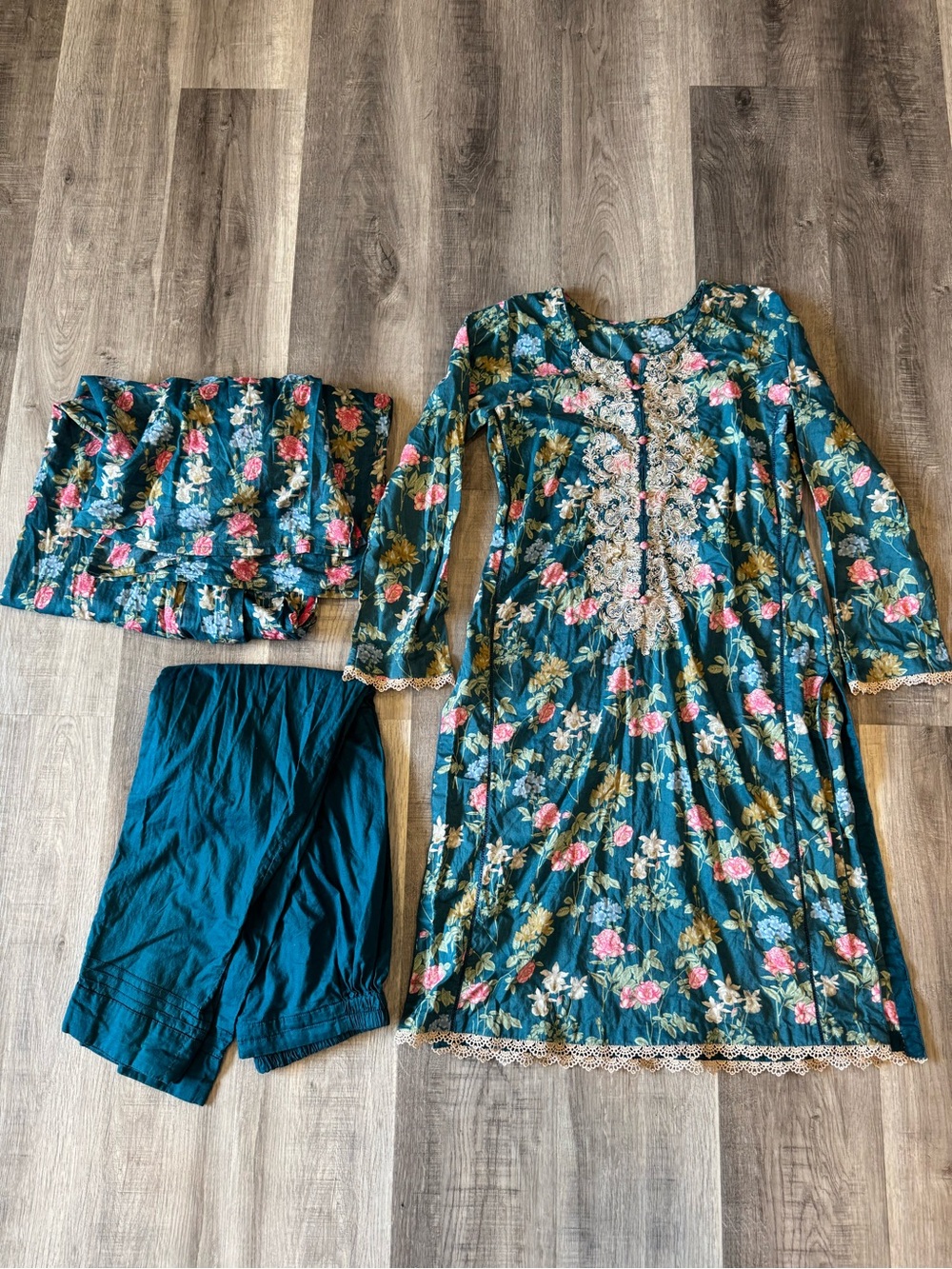 Women’s Floral Embroidered Kurti Tunic Top Teal Long Sleeve Ethnic Size M